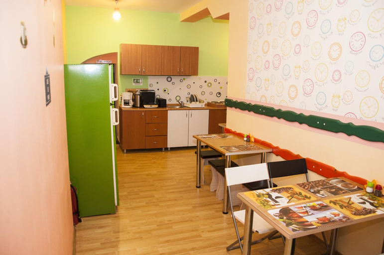 Others 4, JugendStube Hostel, Brasov