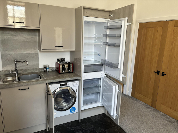 Private kitchen 3, Barnstaple - Apartment- Sleeps 2 - Parking, Devon