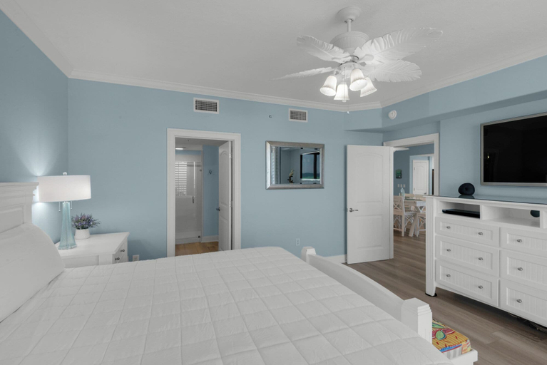 Bedroom 3, Treasure Island 0101, Bay