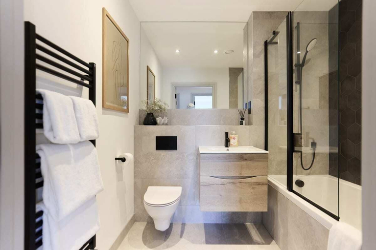 Bathroom 3, The South Wimbledon Escape - Lovely 3bdr With Balcony, London