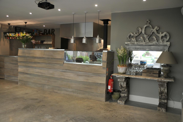 Public Area 3, The Red Lion Inn, Somerset