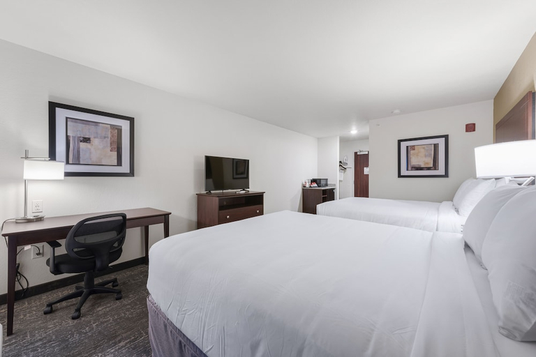 Bedroom 3, Cobblestone Hotel & Suites - Urbana, Champaign