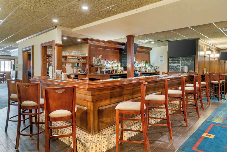 Food & Drinks 5, Best Western Greenfield Inn, Wayne