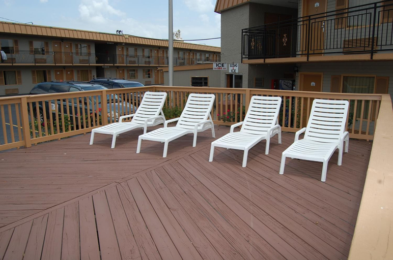 Others 5, Executive Inn and Suites Springdale, Washington