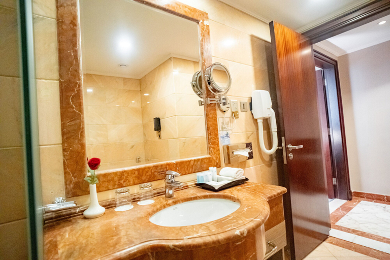 Bathroom 3, Emaar Royal Hotel Al Madina, Al Madinah Al Munawwarah