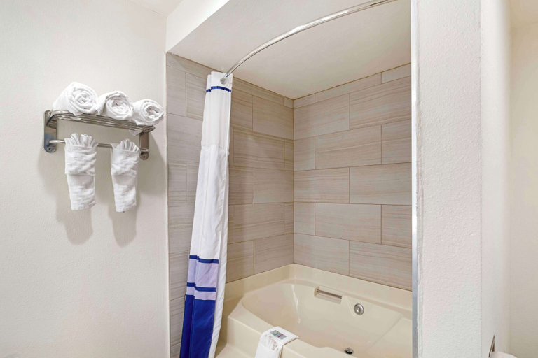 Bathroom 5, Best Western Posada Royale Hotel & Suites, Ventura
