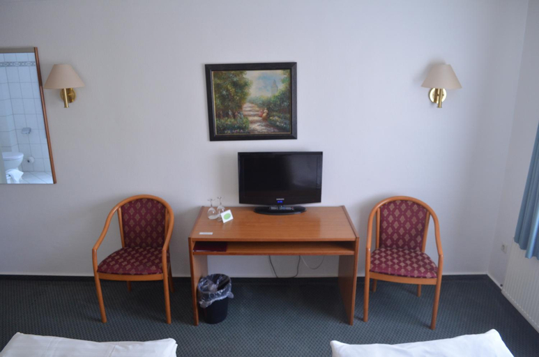 Bedroom 8