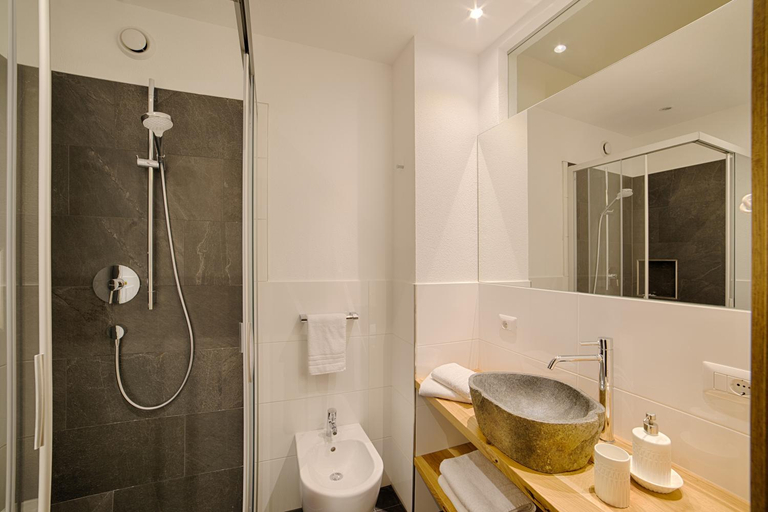 Bathroom 3, Hotel Gissbach, Bolzano