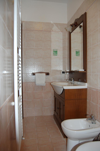 Bathroom 5, Il Giardino Degli Ulivi, Macerata