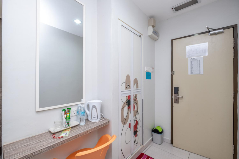 Bathroom 11