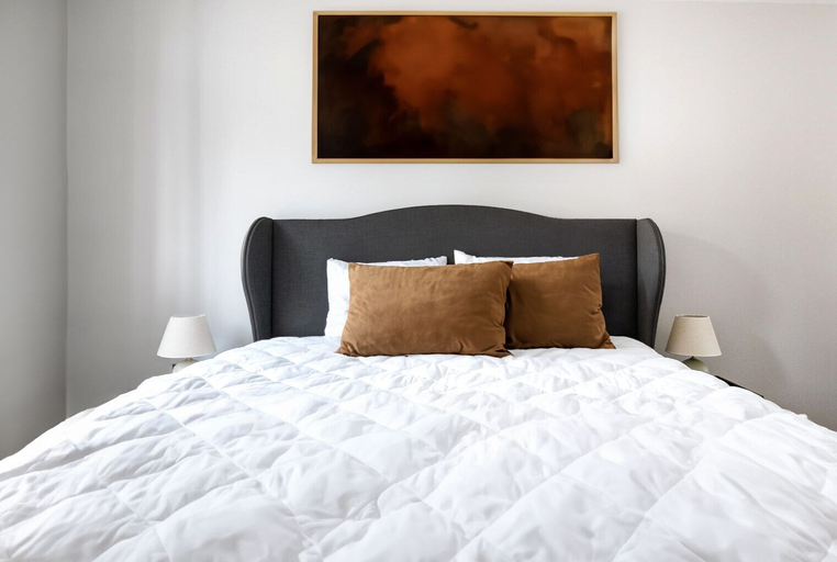 Bedroom 2, Sophisticated 2 Bedrooms by Spitafields, London