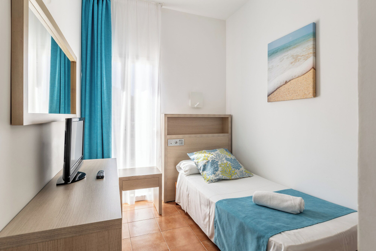 Bedroom 3, Hostal Neptuno, Baleares