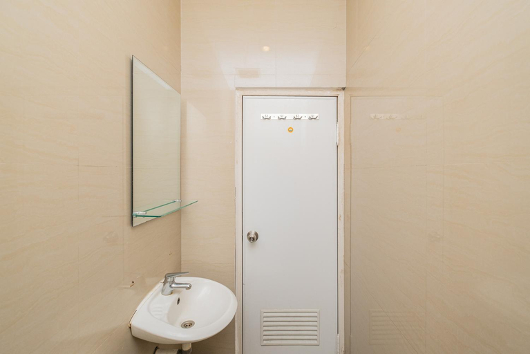 Bathroom 4, Sans Vibes Flamenco Hotel, Jakarta Pusat