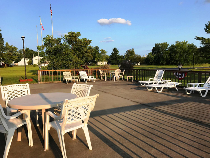 Food & Drinks, Adirondack Efficiencies, Jefferson