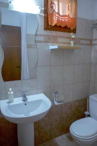 Bathroom 4, Sossinola, Thessaly