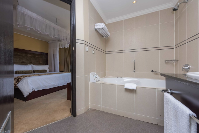 Bedroom 3, Sunbird Mount Soche Hotel, Blantyre City