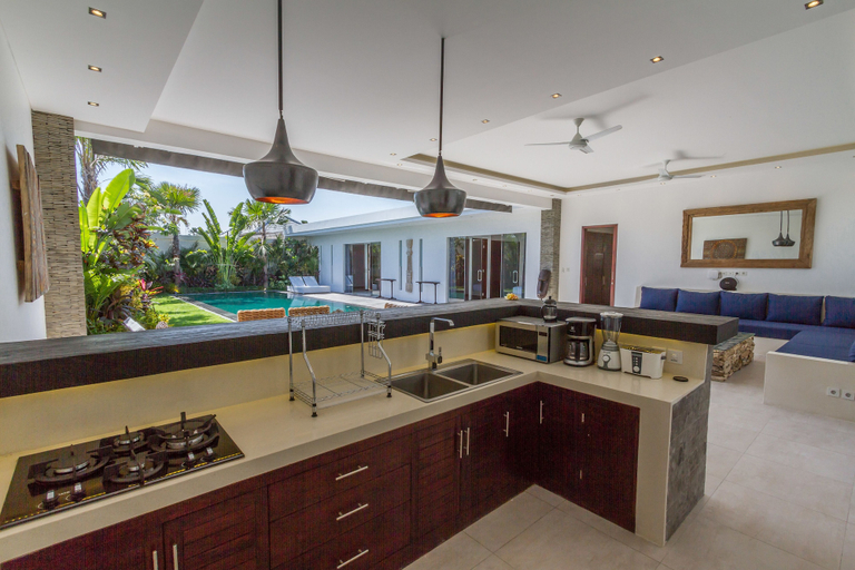 Others 5, Villa Juna, Badung