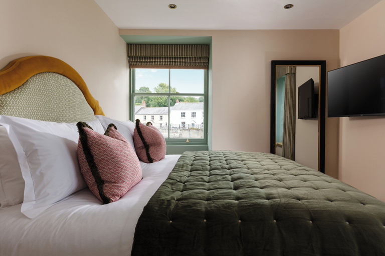 Bedroom 3, Pier House, Cornwall