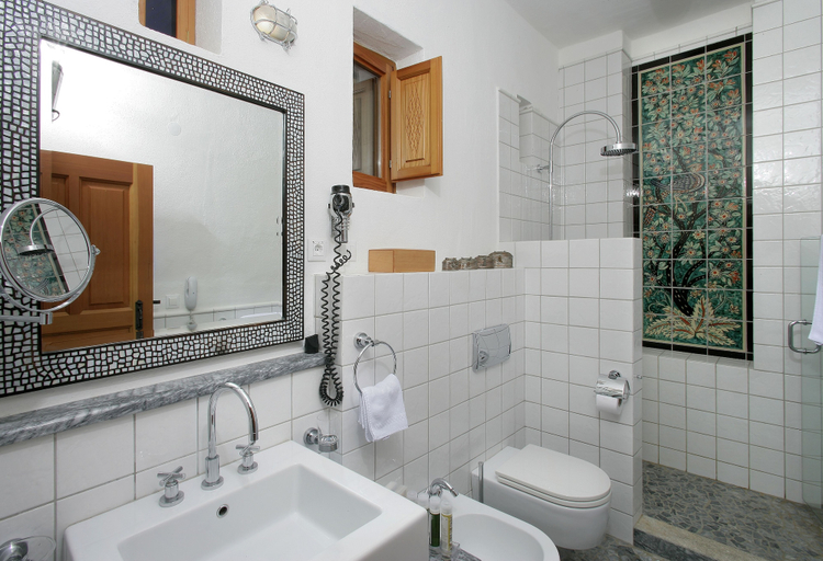 Bathroom 4, Melenos Art Boutique Hotel, South Aegean