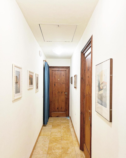 Public Area, Cimabue 9, Florence