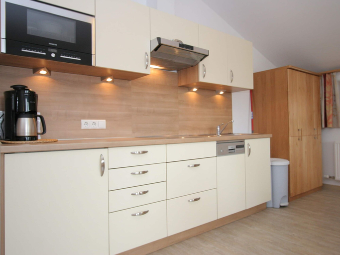 Others 5, Stylish Flats in Uderns near Ski Lift, Schwaz