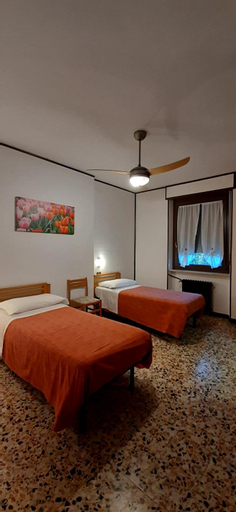 Bedroom 4, Hotel Isolabella, Torino