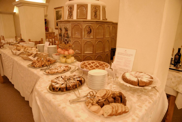 Food & Drinks 5, Albergo Adele, Sondrio