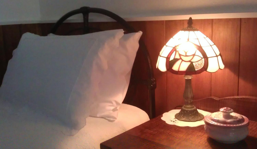 Bedroom 2, Angel's Aisle Cottages, Circular Head