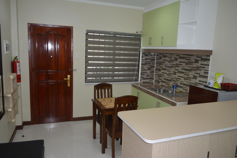 Others 5, Red Apartelle, Talisay City