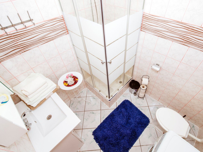 Bathroom 3, Beautiful Holiday Home in Maslenica Near Beach", Jasenice