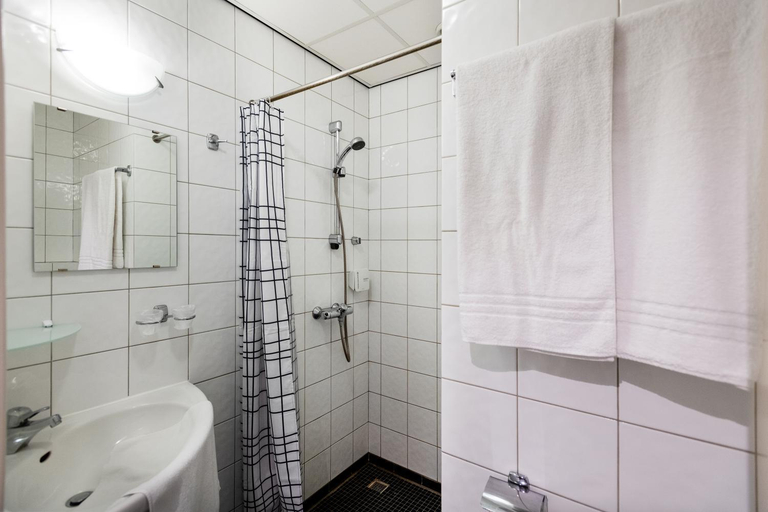 Bathroom, Sporthotel Bruurs, Baarle-Nassau