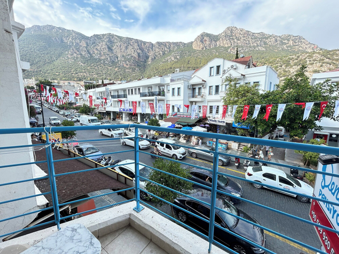 Others 3, Denizci Pansiyon, Kaş