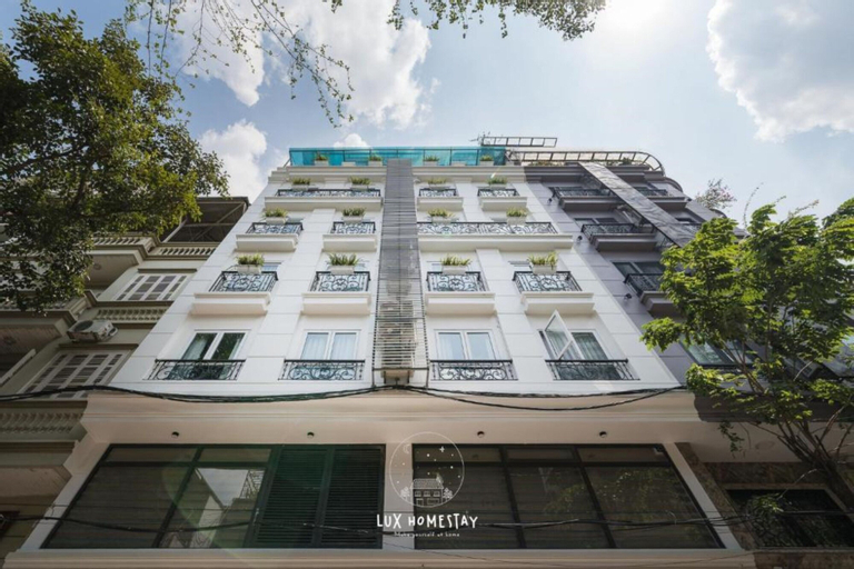 Lux Westlake Studio, Ba Đình