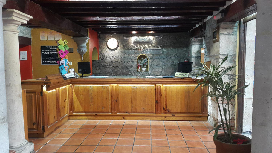 Public Area 3, Howard Johnson Calle Real Morelia, Morelia