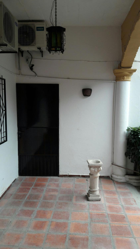 Others 5, Residencia Leones de Castilla, Asunción