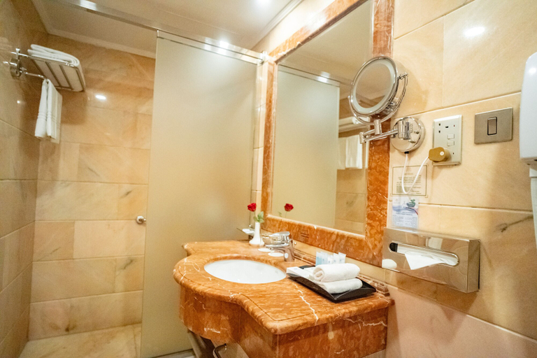 Bathroom 3, Emaar Royal Hotel Al Madina, Al Madinah Al Munawwarah