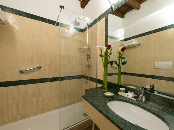 Others 5, IG Suites, Roma