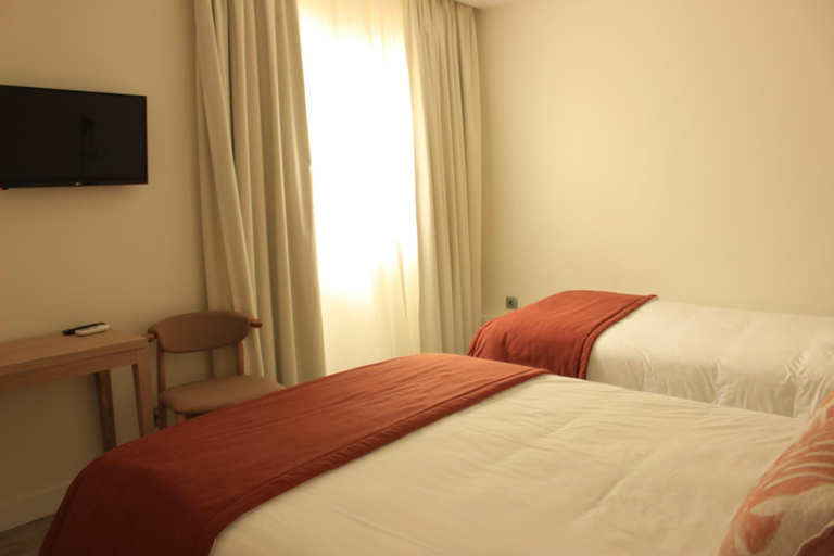 Bedroom 3, Fatima GuestHouse, Ourém