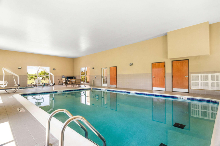 Sport & Beauty 4, Comfort Suites Mount Vernon, Jefferson