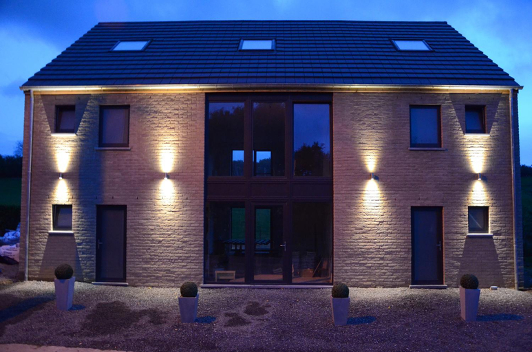 Exterior 7