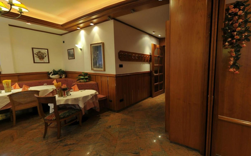Food & Drinks 5, Hotel Vela, Trento