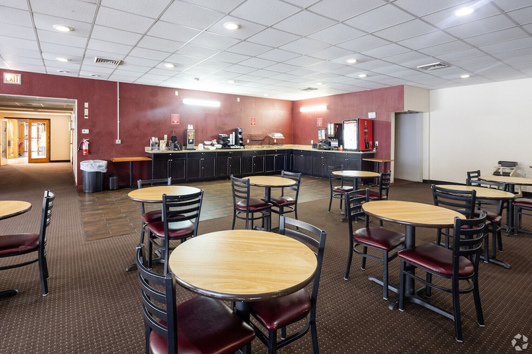 Food & Drinks 5, Days Inn by Wyndham Williamsport, Lycoming