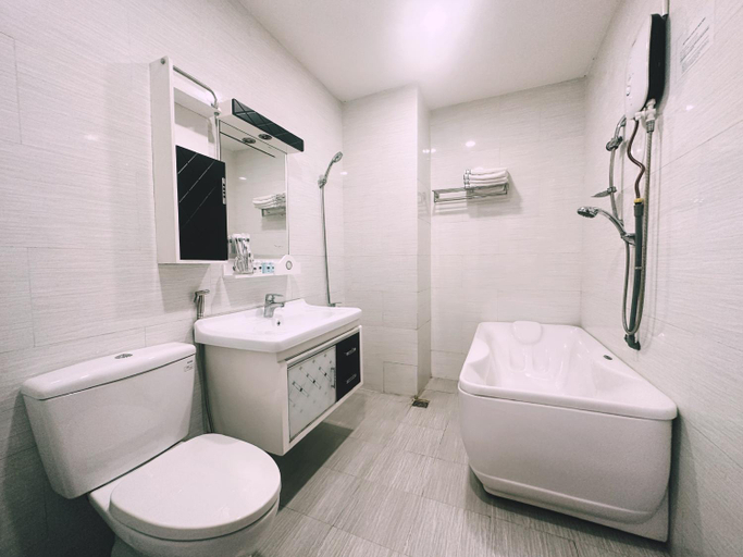 Bathroom 4, White Horse Dalat Hotel, Đà Lạt