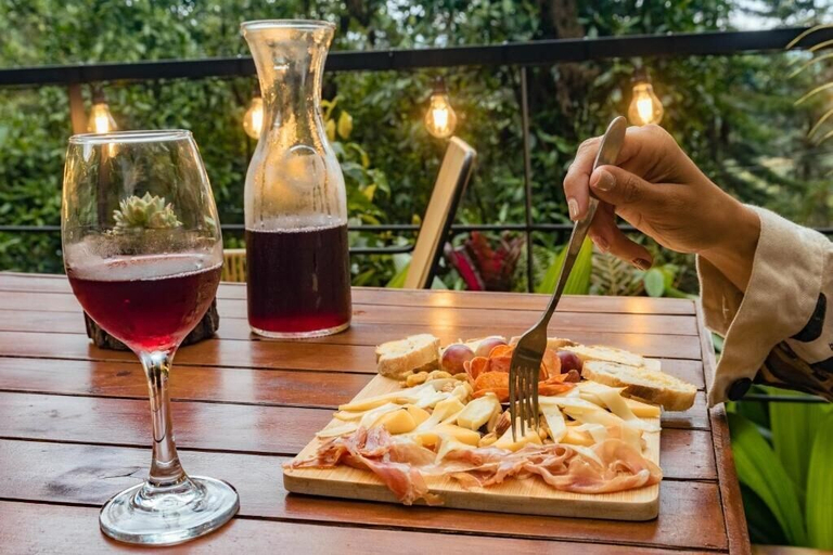 Food & Drinks 4, OCULTO REFUGIO DE BOSQUE, Envigado