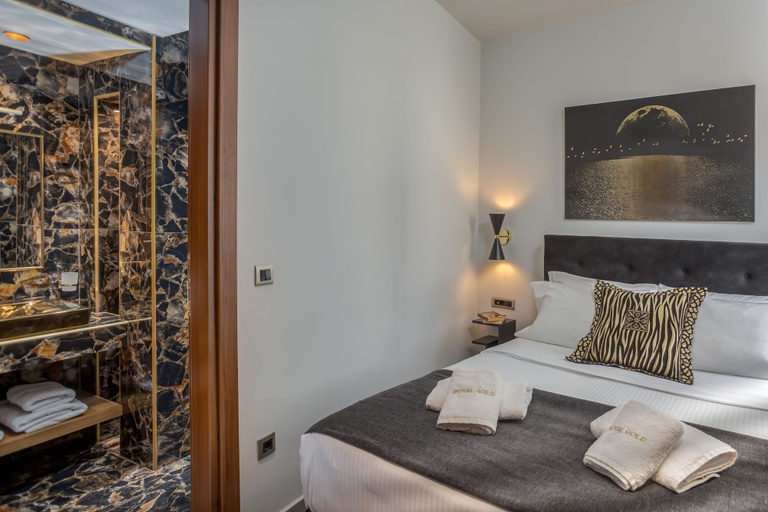 Bedroom 5, Royal Gold City Suites by Omilos Hotels, Crete
