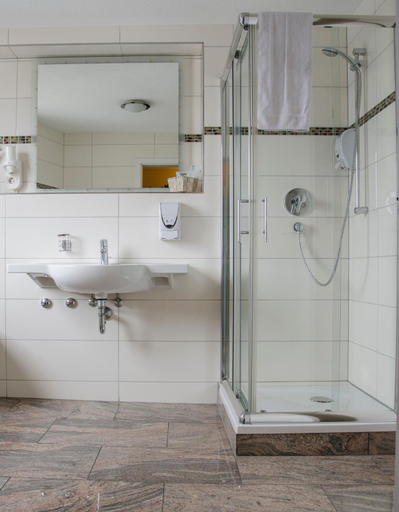 Bathroom 3, Aristo Hotel, Esslingen