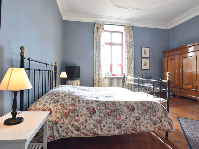 Bedroom 2, Wohnung in Satow mit Garten, Rostock