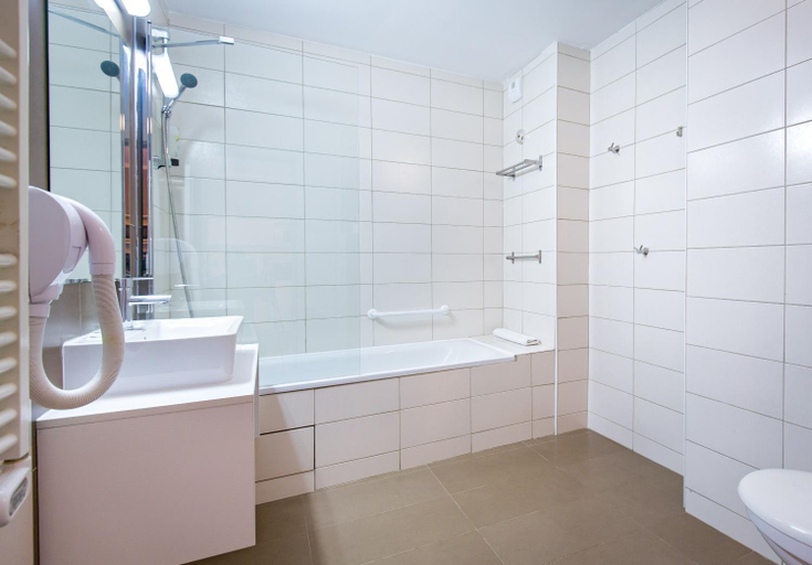 Bathroom 5, SOWELL RESIDENCES New Chastillon, Alpes-Maritimes