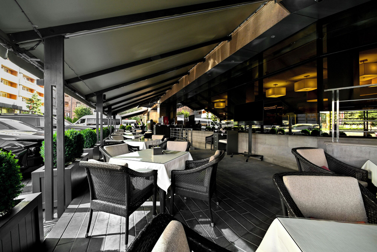Food & Drinks 5, Yerevan Place, Yerevan