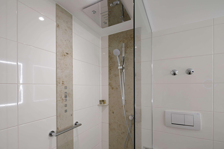 Bathroom 4, Maritim TitiseeHotel, Breisgau-Hochschwarzwald